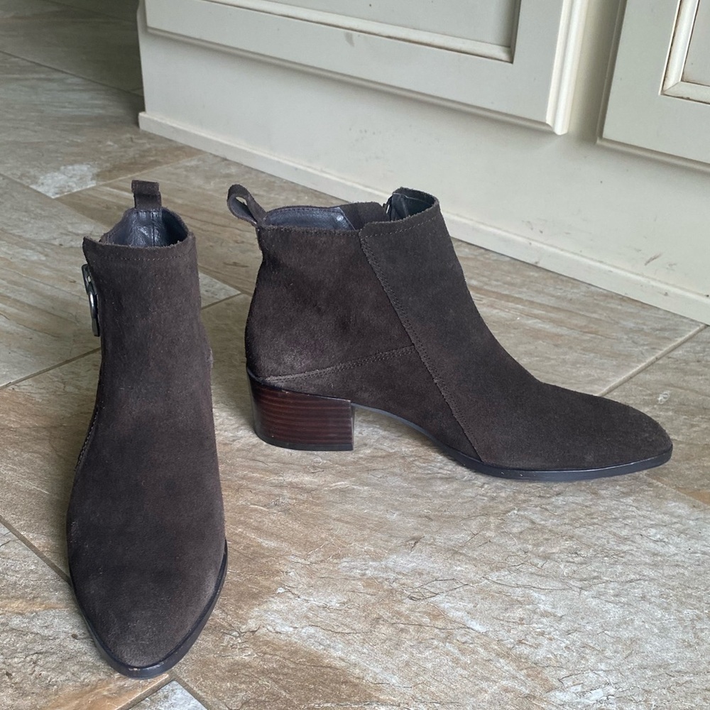 Donald Pliner Dante Bootie in Cocoa Suede - Picture 4 of 15